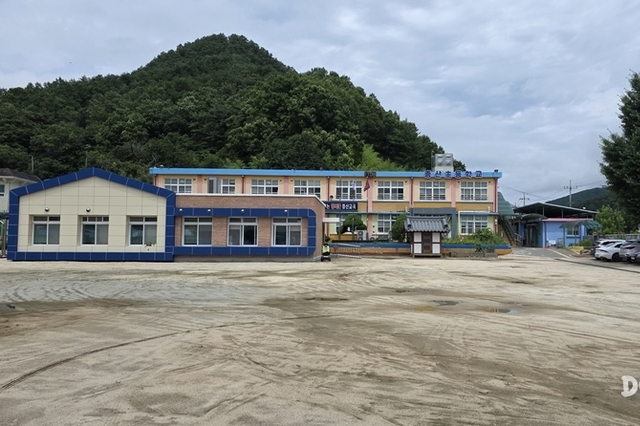 김천 증산초, 두 세대가 만난 교실의 ‘딜레마’