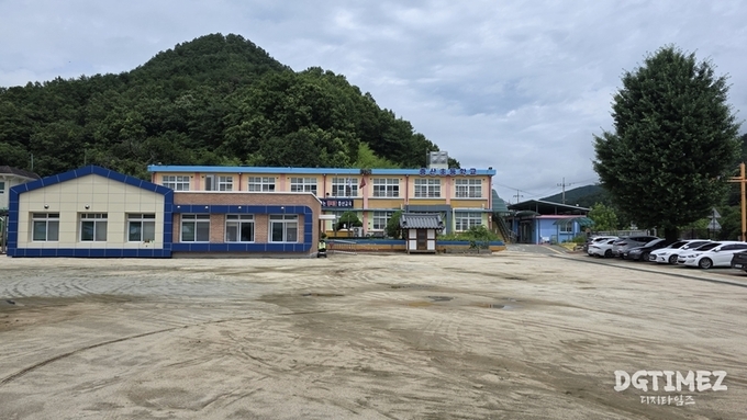 김천 증산초, 두 세대가 만난 교실의 ‘딜레마’