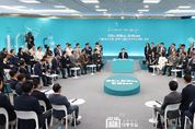 尹 대통령, '동북아 첨단 제조혁신허브, 경북'을 주제로 스물여섯 번째 ｢국민과 함께하는 민생토론회｣ 개최