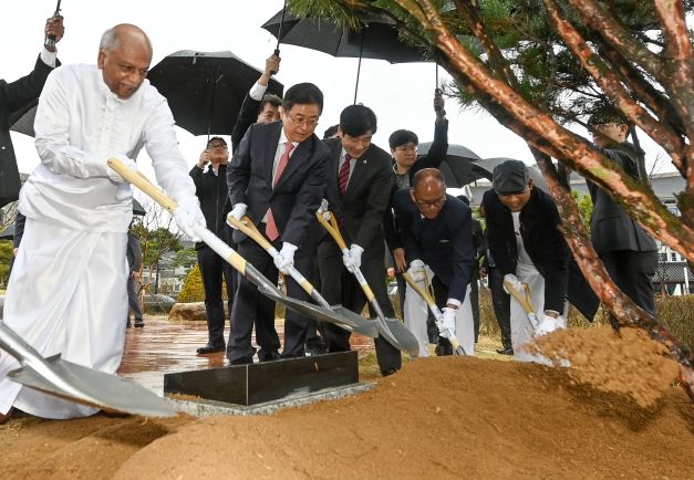 스리랑카 국무총리, 이철우 경북도지사와 면담