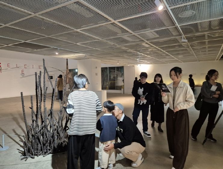 11월 20일까지 전시 연장 운영 예정인 전시실.