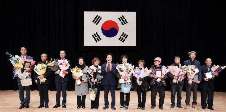 영천시, 2026년 1분기 시정발전 유공 표창 수여식